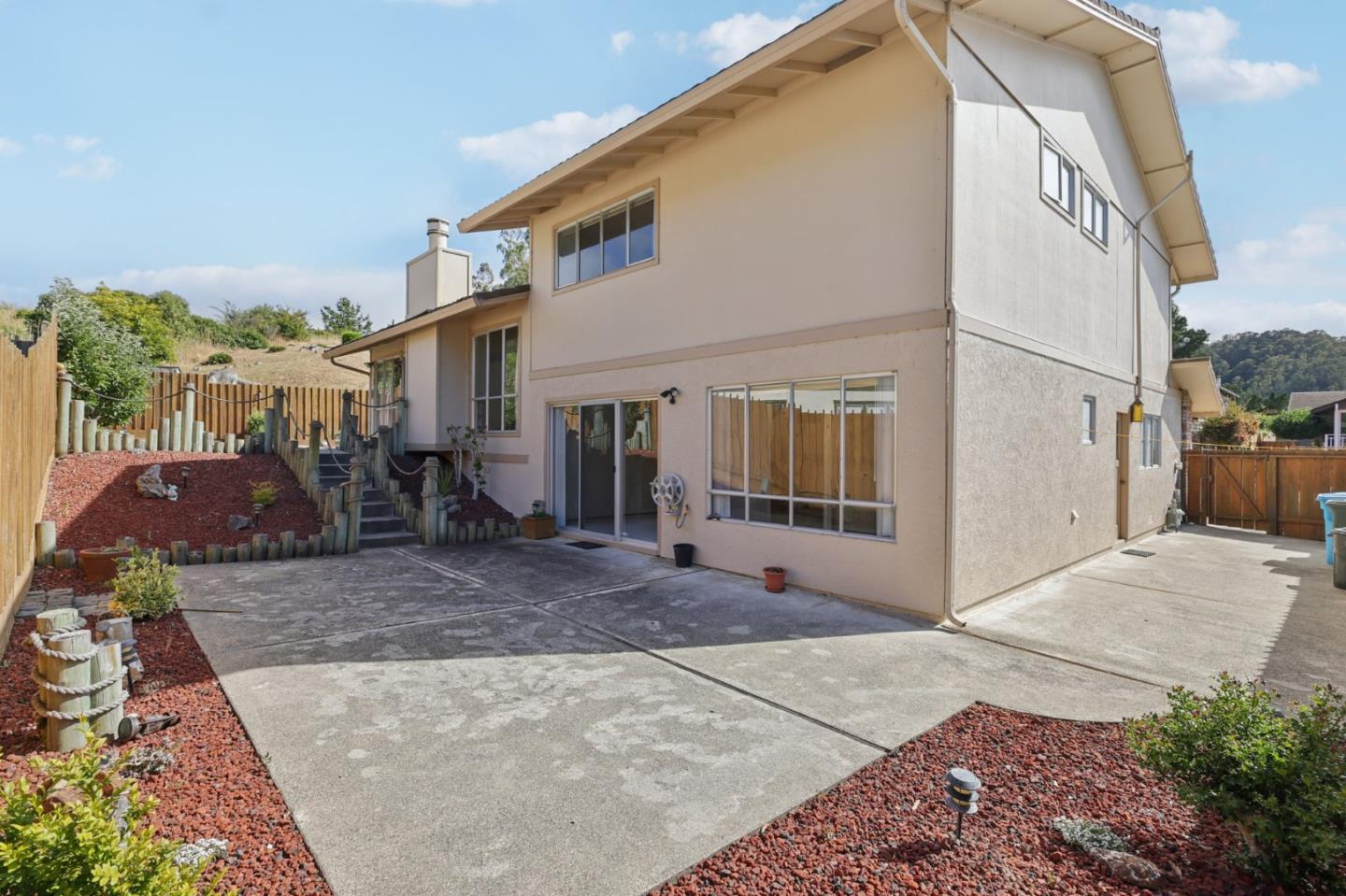 Detail Gallery Image 39 of 56 For 908 Park Pacifica Ave, Pacifica,  CA 94044 - 4 Beds | 2/1 Baths