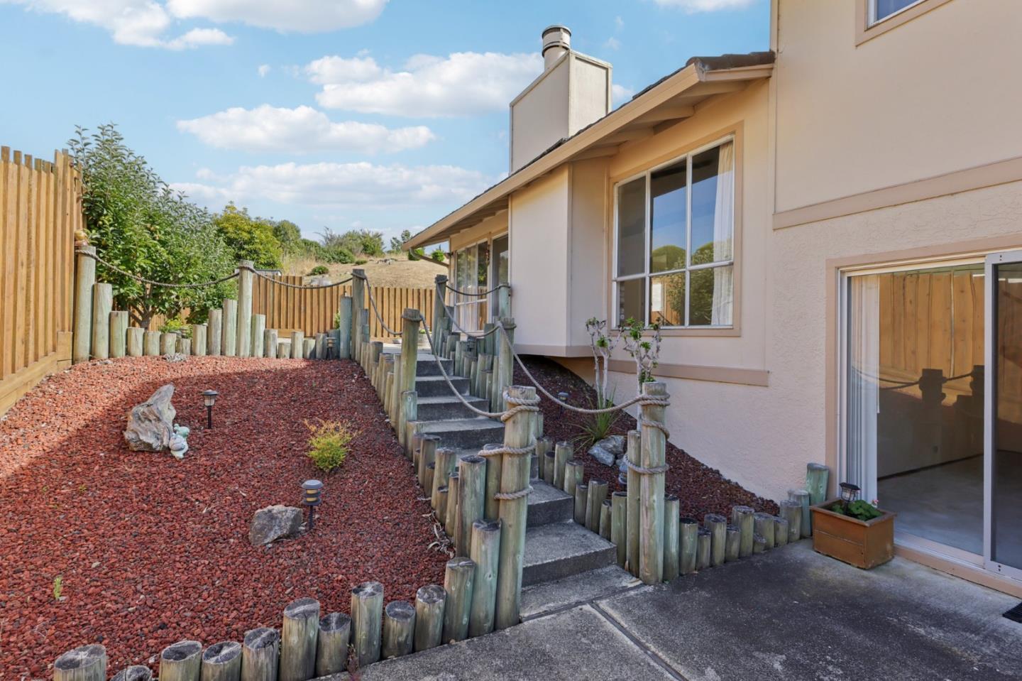 Detail Gallery Image 40 of 56 For 908 Park Pacifica Ave, Pacifica,  CA 94044 - 4 Beds | 2/1 Baths