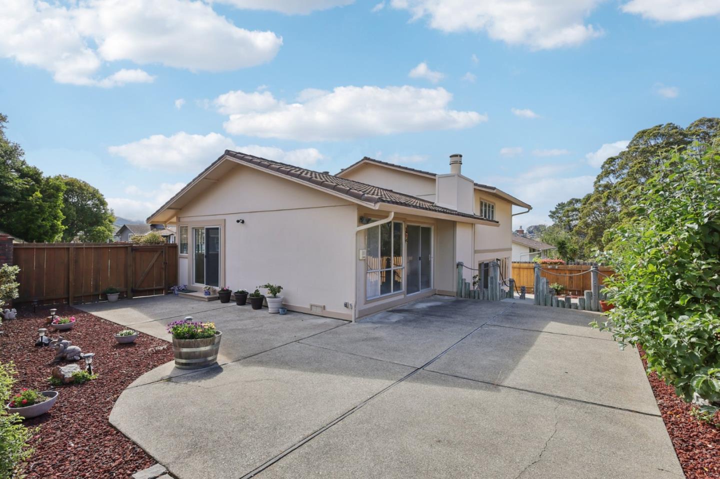 Detail Gallery Image 41 of 56 For 908 Park Pacifica Ave, Pacifica,  CA 94044 - 4 Beds | 2/1 Baths