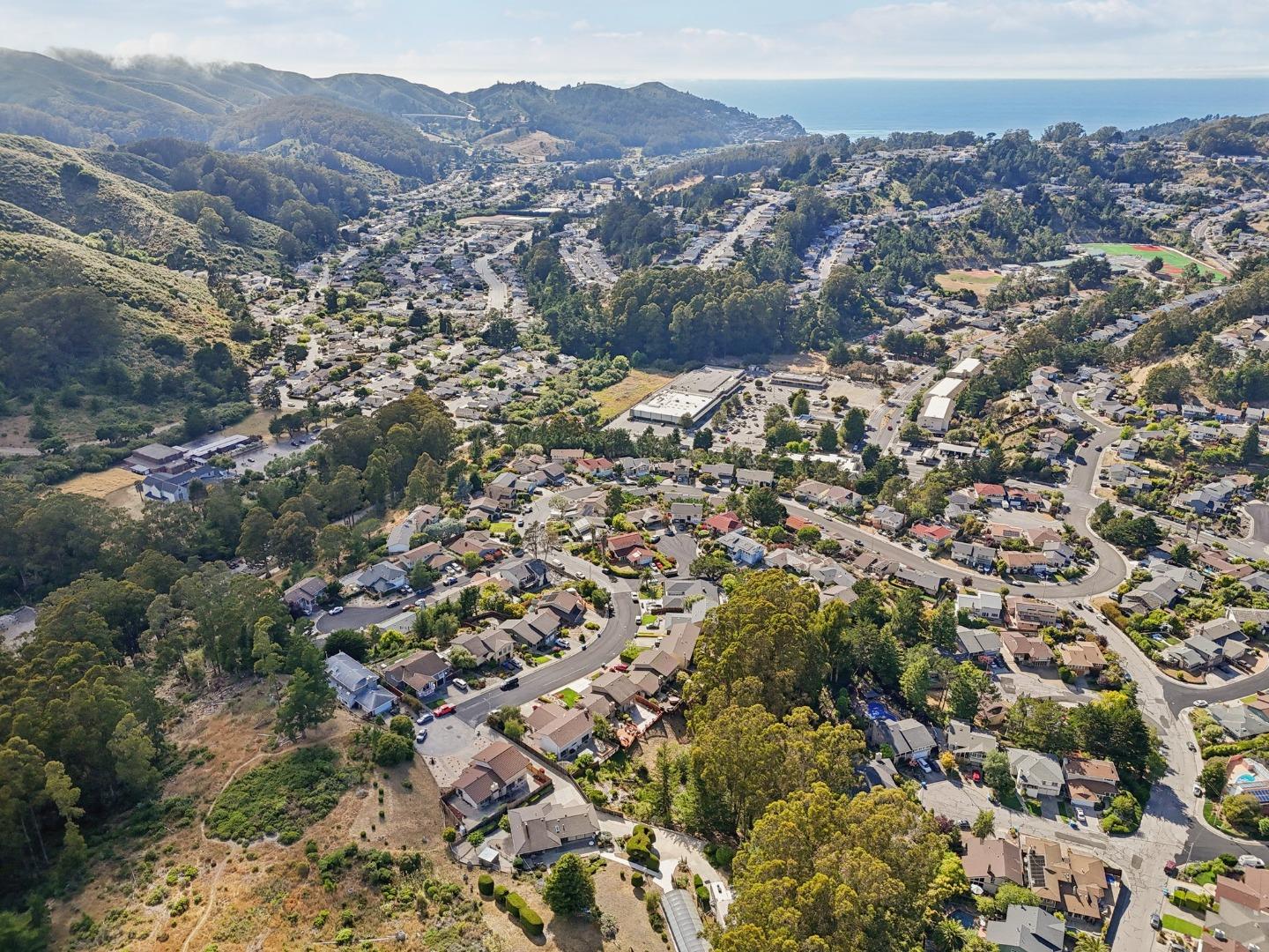 Detail Gallery Image 50 of 56 For 908 Park Pacifica Ave, Pacifica,  CA 94044 - 4 Beds | 2/1 Baths
