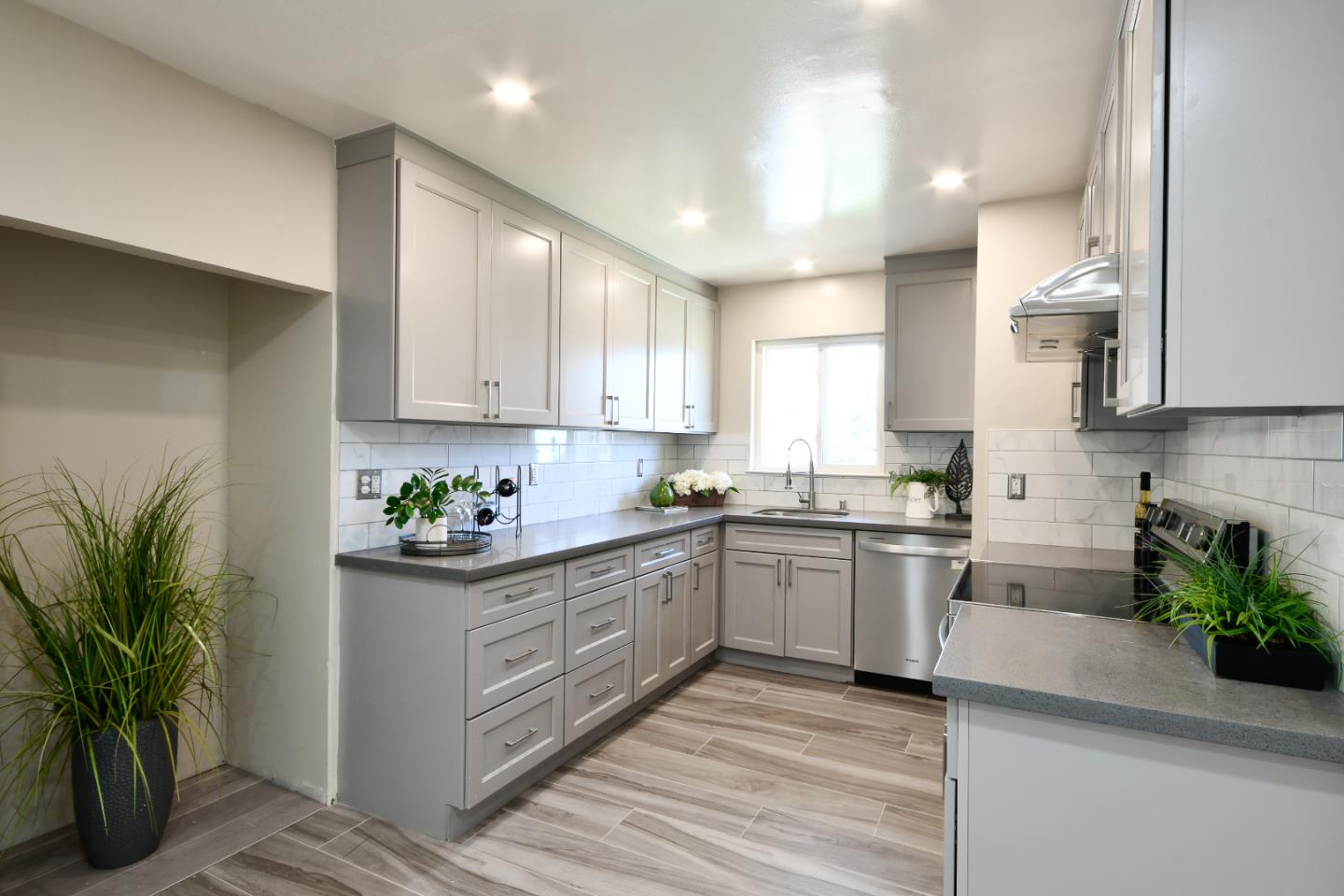 Detail Gallery Image 12 of 25 For 39356 Wilford St, Fremont,  CA 94538 - 4 Beds | 2 Baths