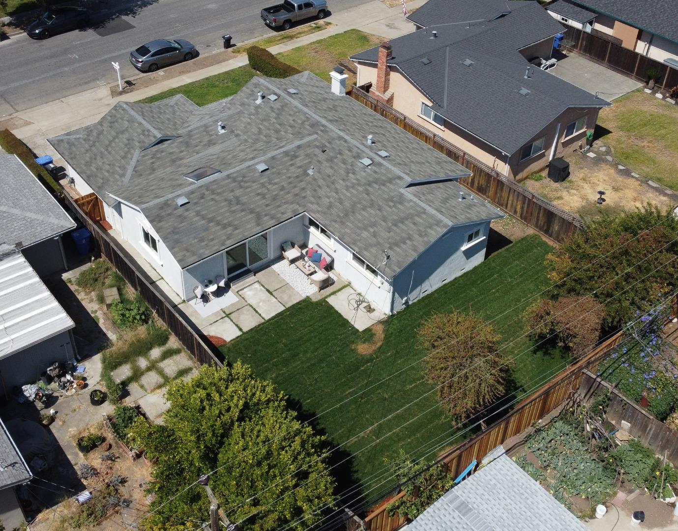 Detail Gallery Image 3 of 25 For 39356 Wilford St, Fremont,  CA 94538 - 4 Beds | 2 Baths
