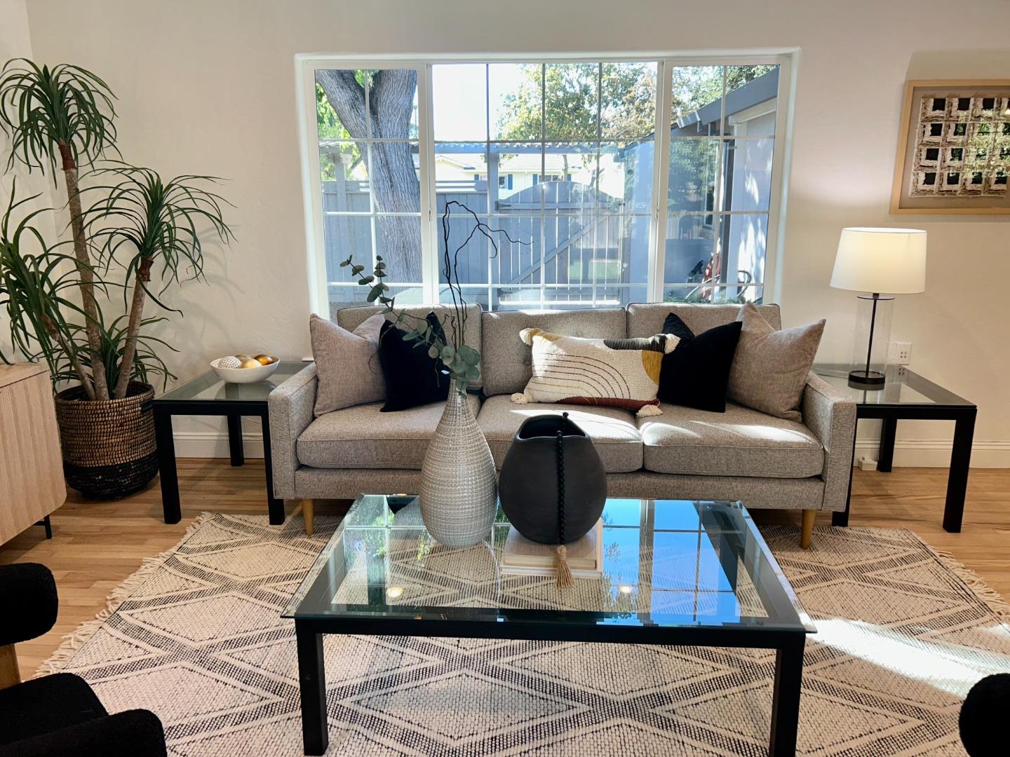 Detail Gallery Image 11 of 43 For 120 El Toro Ct, Morgan Hill,  CA 95037 - 3 Beds | 2 Baths