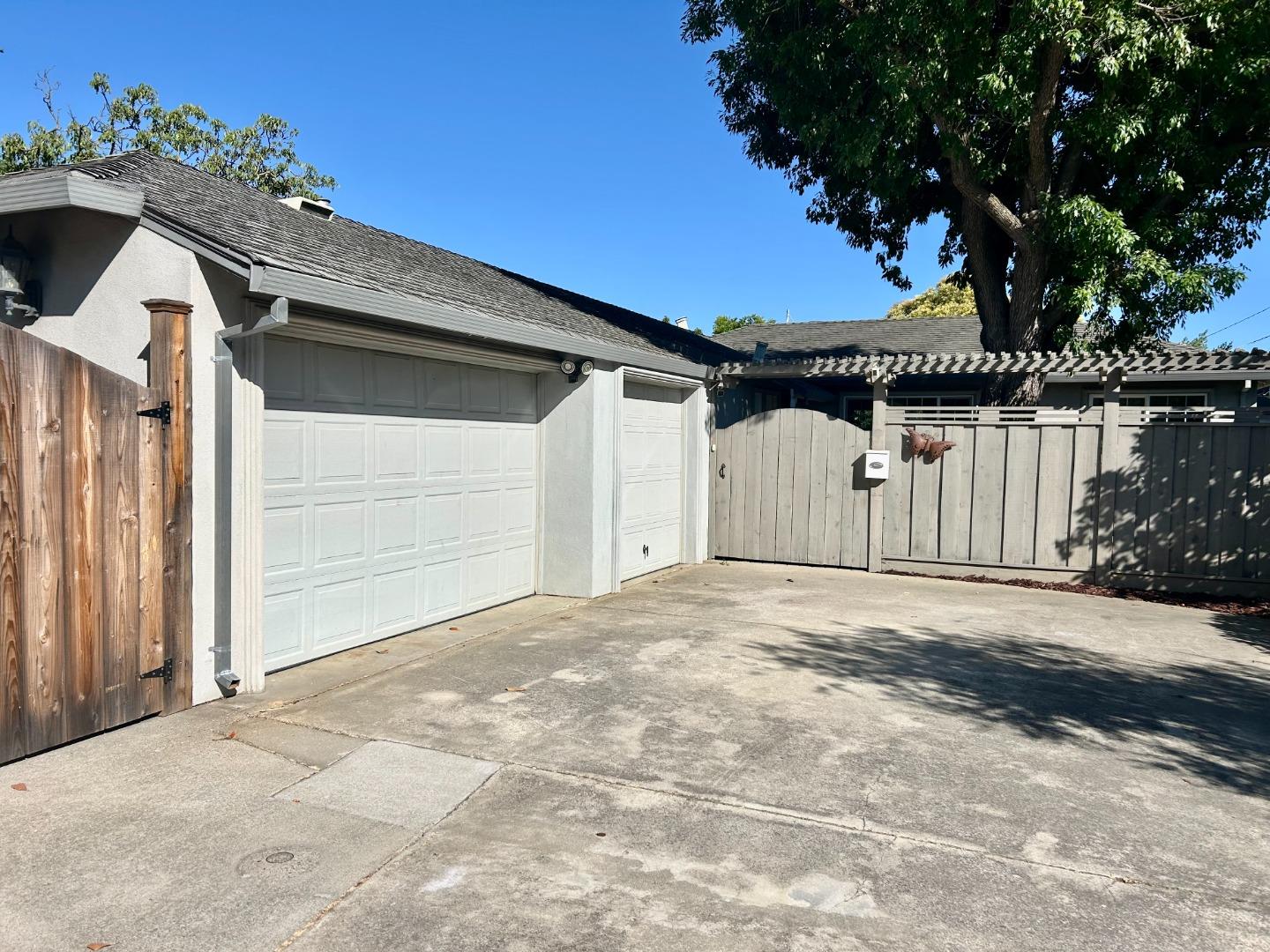 Detail Gallery Image 2 of 43 For 120 El Toro Ct, Morgan Hill,  CA 95037 - 3 Beds | 2 Baths