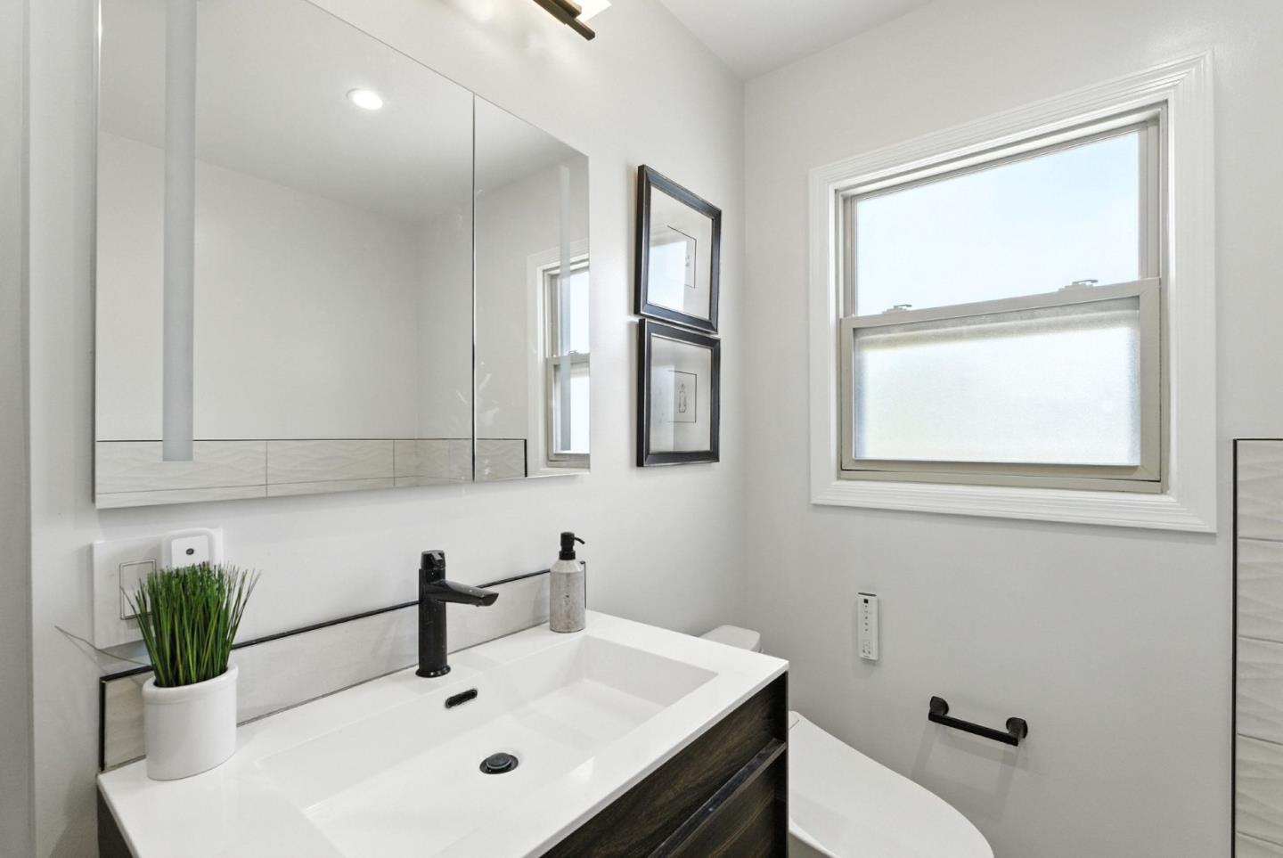 Detail Gallery Image 18 of 42 For 583 Hawthorne Ave, San Bruno,  CA 94066 - 3 Beds | 2 Baths