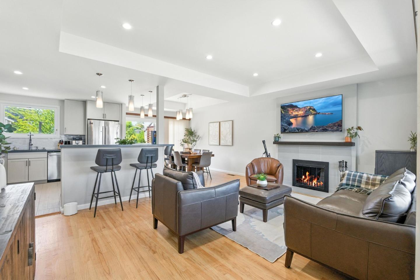 Detail Gallery Image 3 of 42 For 583 Hawthorne Ave, San Bruno,  CA 94066 - 3 Beds | 2 Baths