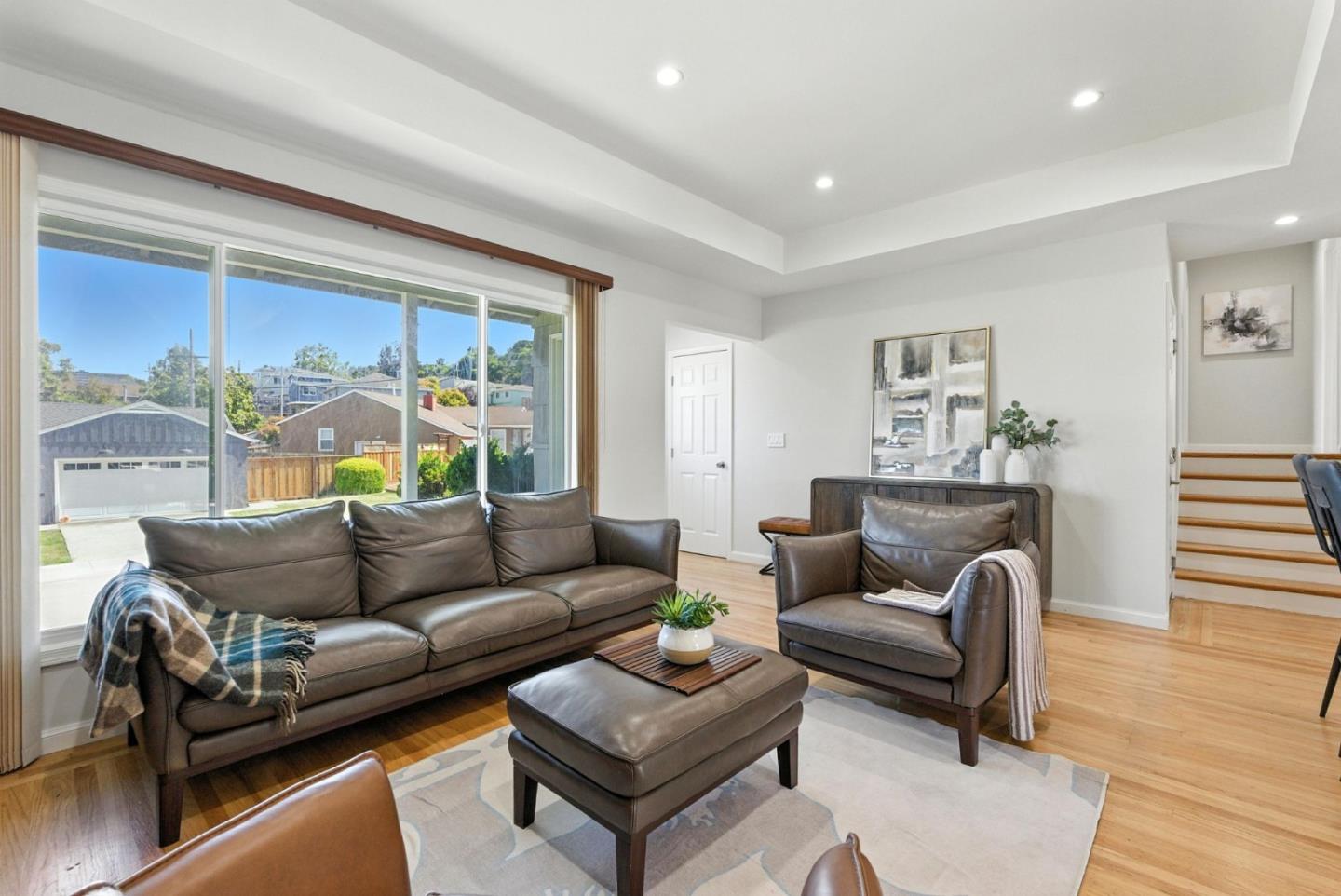 Detail Gallery Image 6 of 42 For 583 Hawthorne Ave, San Bruno,  CA 94066 - 3 Beds | 2 Baths