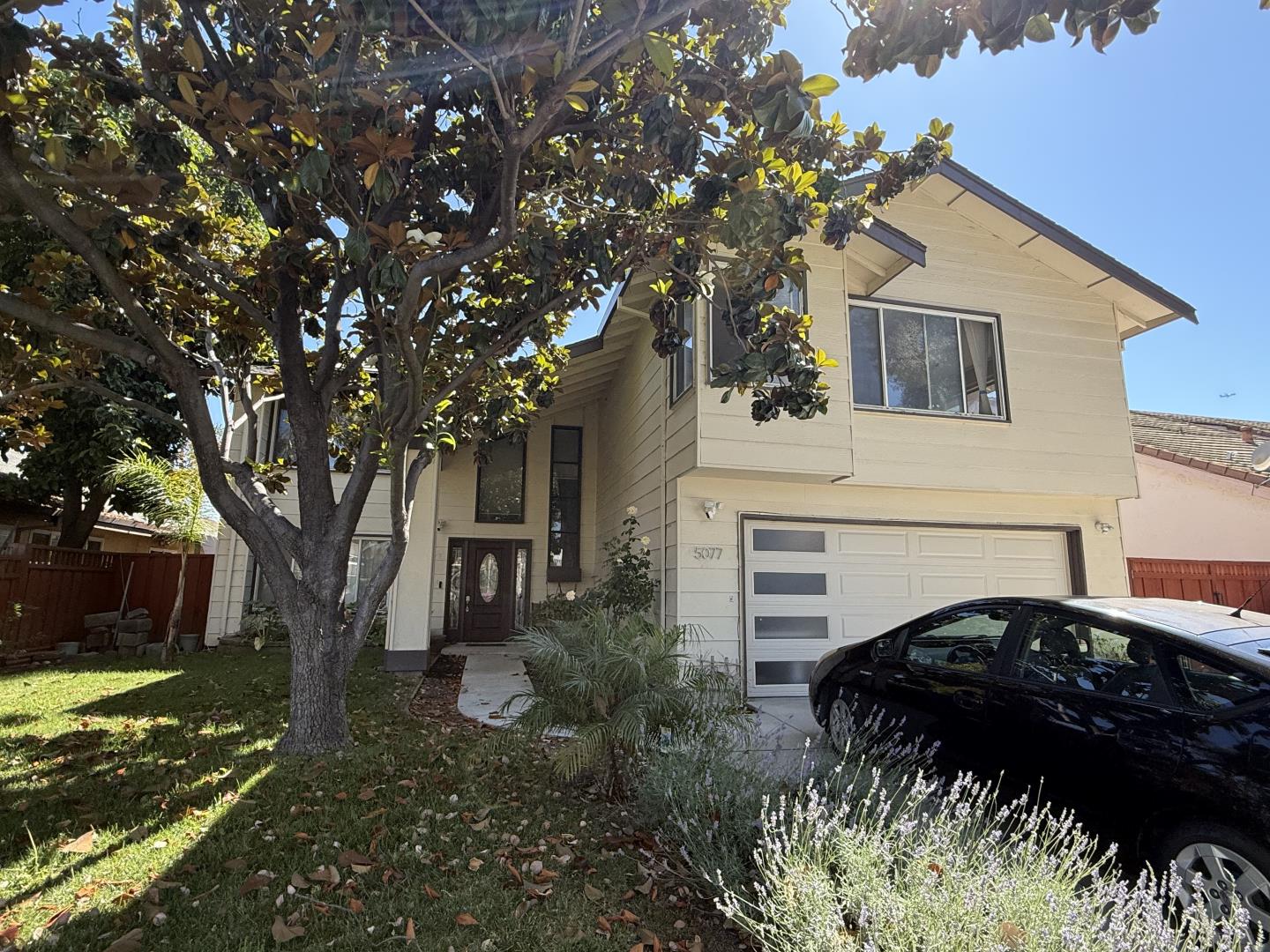 Detail Gallery Image 1 of 33 For 5077 Bengal Dr, San Jose,  CA 95111 - 5 Beds | 2/1 Baths
