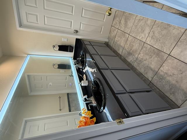 Detail Gallery Image 22 of 33 For 5077 Bengal Dr, San Jose,  CA 95111 - 5 Beds | 2/1 Baths