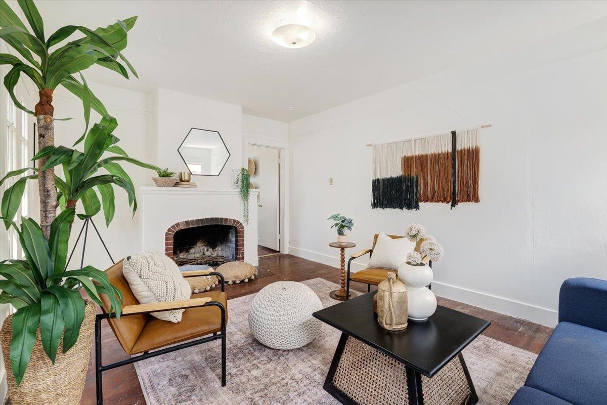 Detail Gallery Image 12 of 40 For 806 Seabright Ave, Santa Cruz,  CA 95062 - 4 Beds | 2 Baths