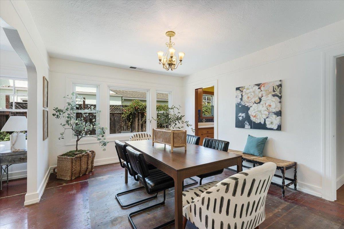 Detail Gallery Image 14 of 40 For 806 Seabright Ave, Santa Cruz,  CA 95062 - 4 Beds | 2 Baths