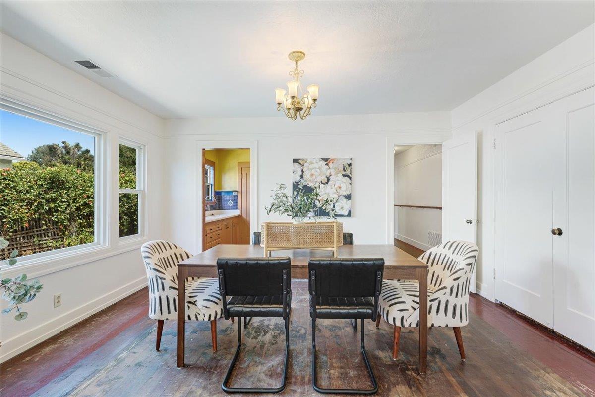 Detail Gallery Image 17 of 40 For 806 Seabright Ave, Santa Cruz,  CA 95062 - 4 Beds | 2 Baths