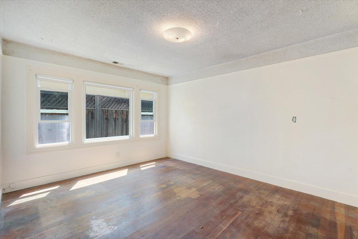 Detail Gallery Image 21 of 40 For 806 Seabright Ave, Santa Cruz,  CA 95062 - 4 Beds | 2 Baths