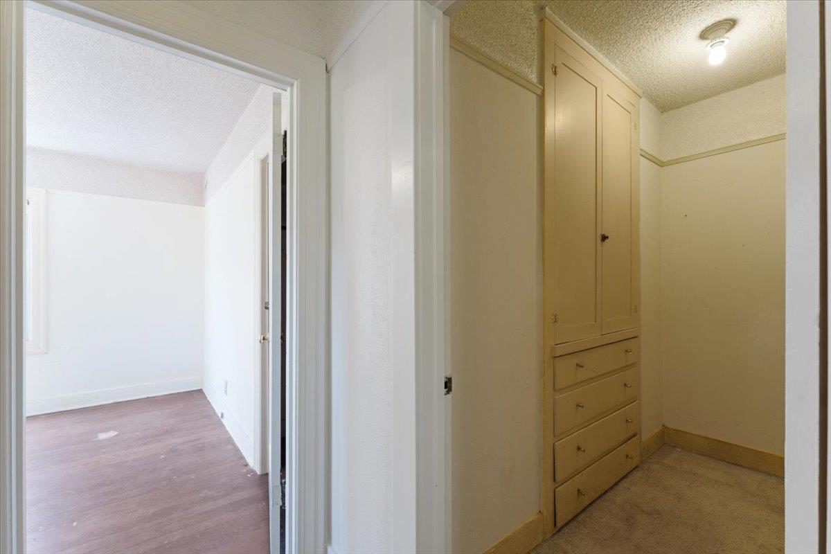Detail Gallery Image 27 of 40 For 806 Seabright Ave, Santa Cruz,  CA 95062 - 4 Beds | 2 Baths