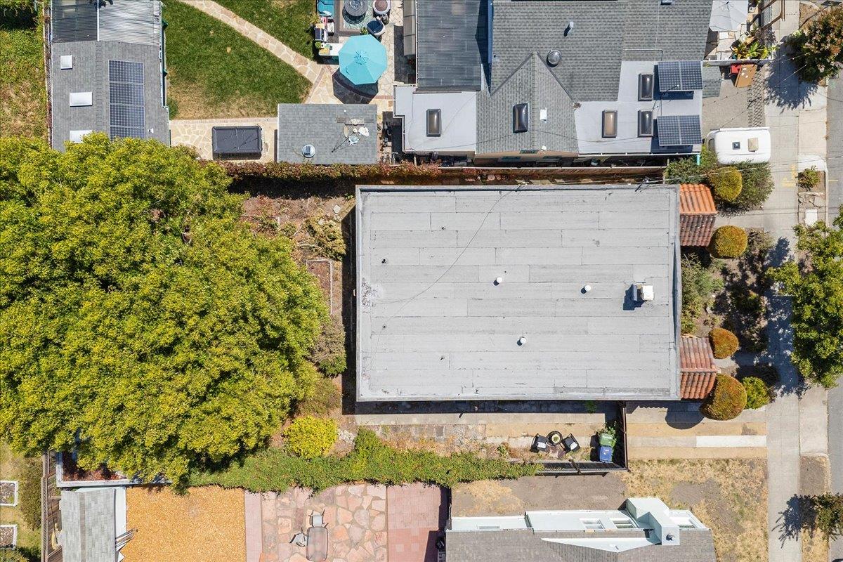 Detail Gallery Image 33 of 40 For 806 Seabright Ave, Santa Cruz,  CA 95062 - 4 Beds | 2 Baths