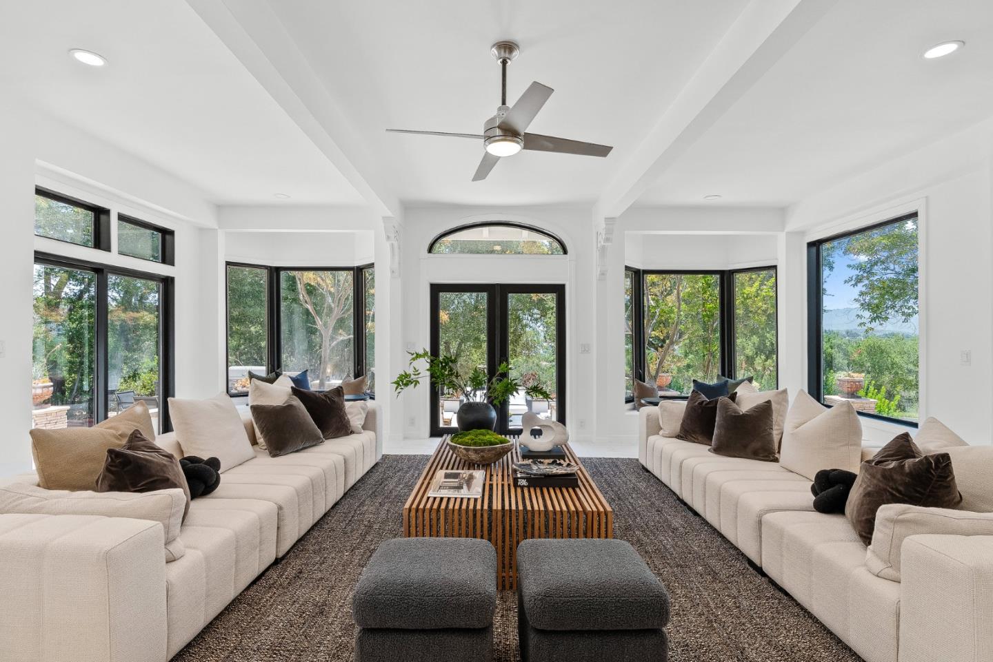 Detail Gallery Image 10 of 54 For 1142 Moore Rd, Woodside,  CA 94062 - 6 Beds | 5/1 Baths
