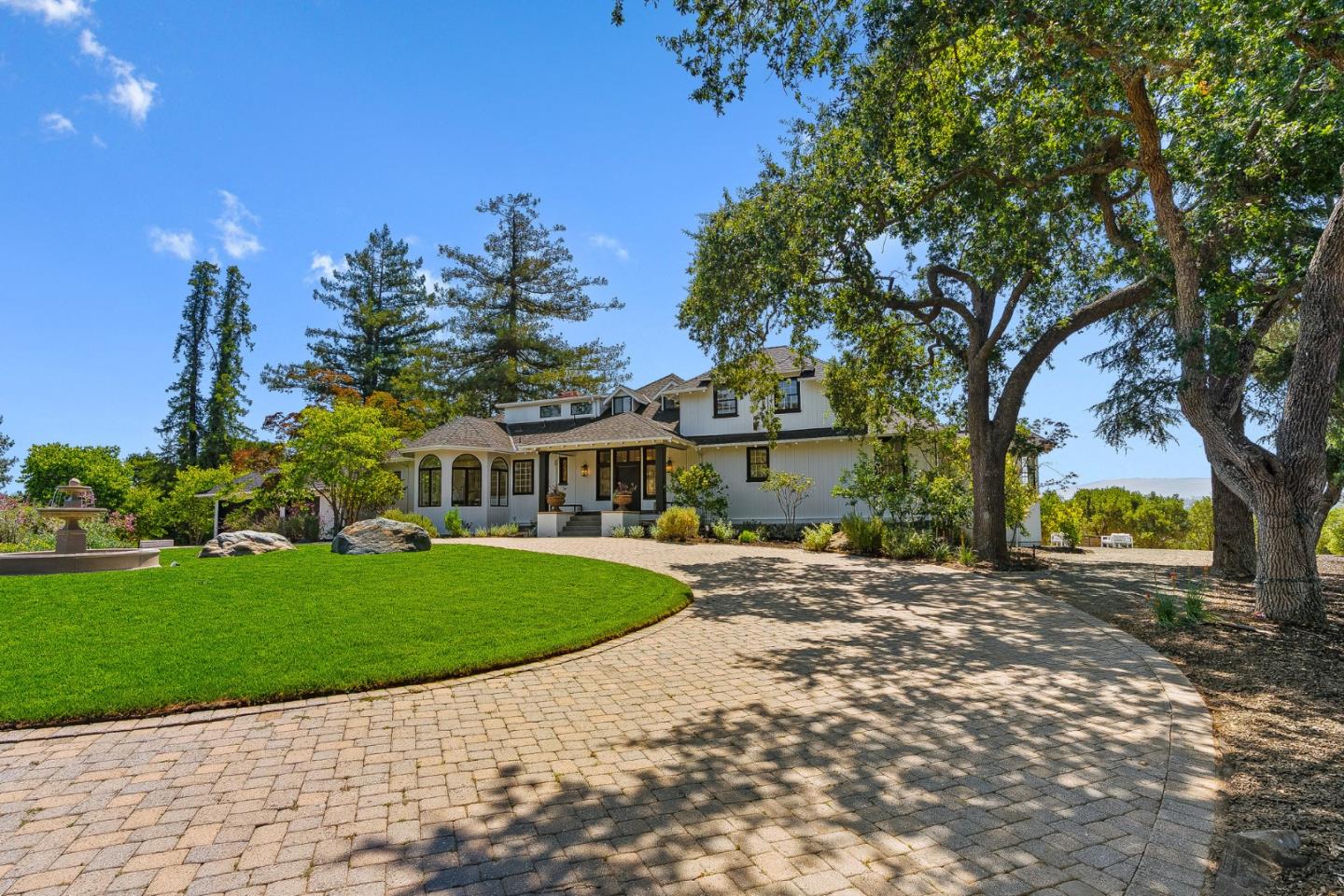 Detail Gallery Image 2 of 54 For 1142 Moore Rd, Woodside,  CA 94062 - 6 Beds | 5/1 Baths
