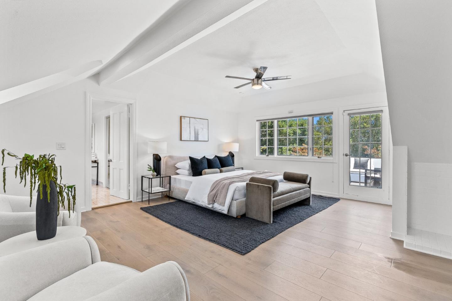Detail Gallery Image 28 of 54 For 1142 Moore Rd, Woodside,  CA 94062 - 6 Beds | 5/1 Baths