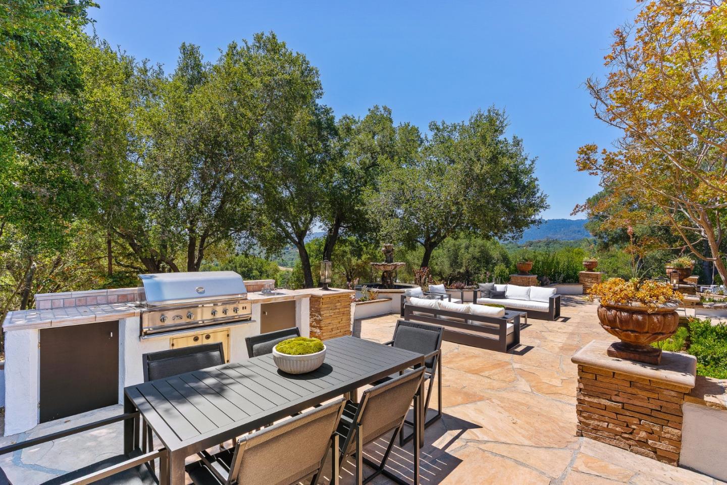 Detail Gallery Image 32 of 54 For 1142 Moore Rd, Woodside,  CA 94062 - 6 Beds | 5/1 Baths