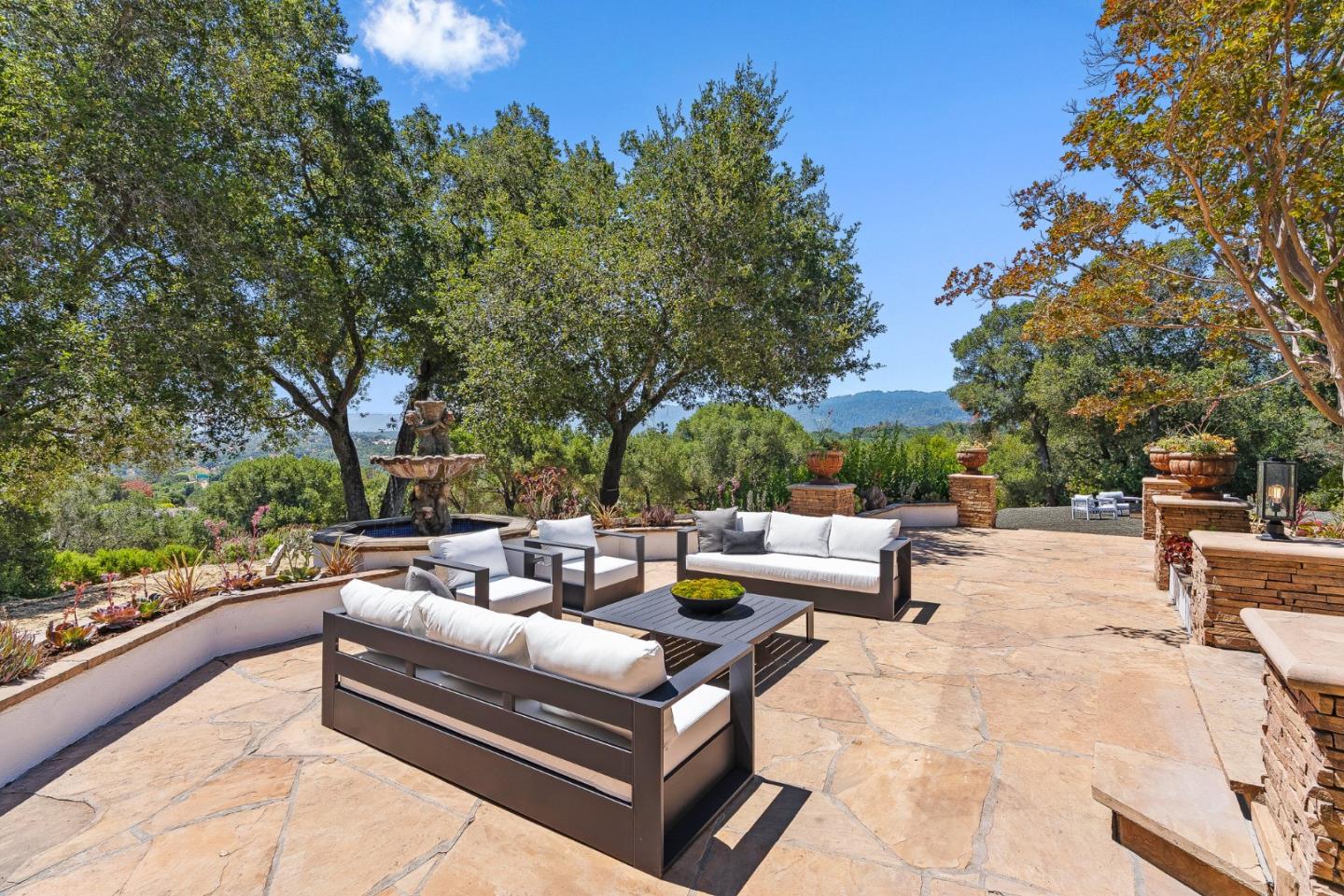 Detail Gallery Image 33 of 54 For 1142 Moore Rd, Woodside,  CA 94062 - 6 Beds | 5/1 Baths