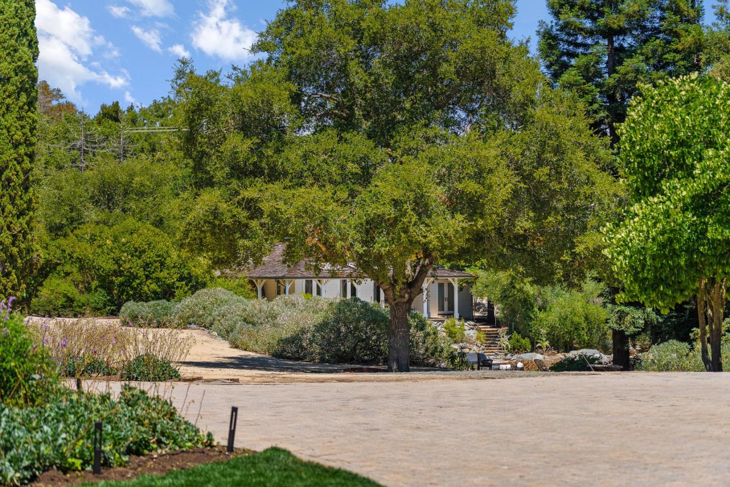 Detail Gallery Image 34 of 54 For 1142 Moore Rd, Woodside,  CA 94062 - 6 Beds | 5/1 Baths