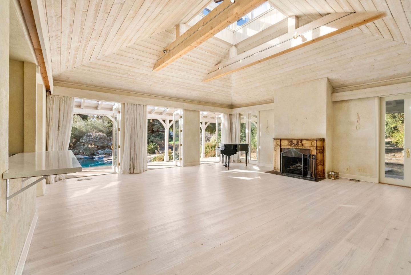 Detail Gallery Image 38 of 54 For 1142 Moore Rd, Woodside,  CA 94062 - 6 Beds | 5/1 Baths