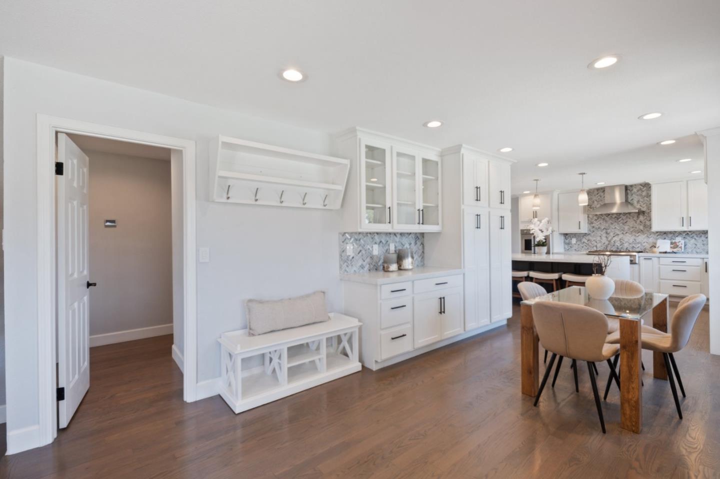 Detail Gallery Image 13 of 42 For 201 Bahia Ct, San Jose,  CA 95119 - 5 Beds | 3 Baths