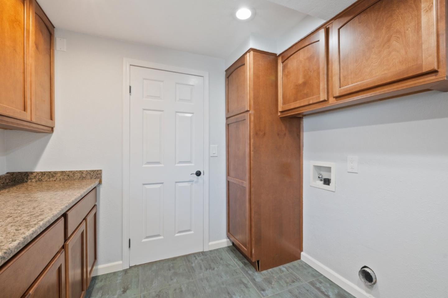 Detail Gallery Image 16 of 42 For 201 Bahia Ct, San Jose,  CA 95119 - 5 Beds | 3 Baths