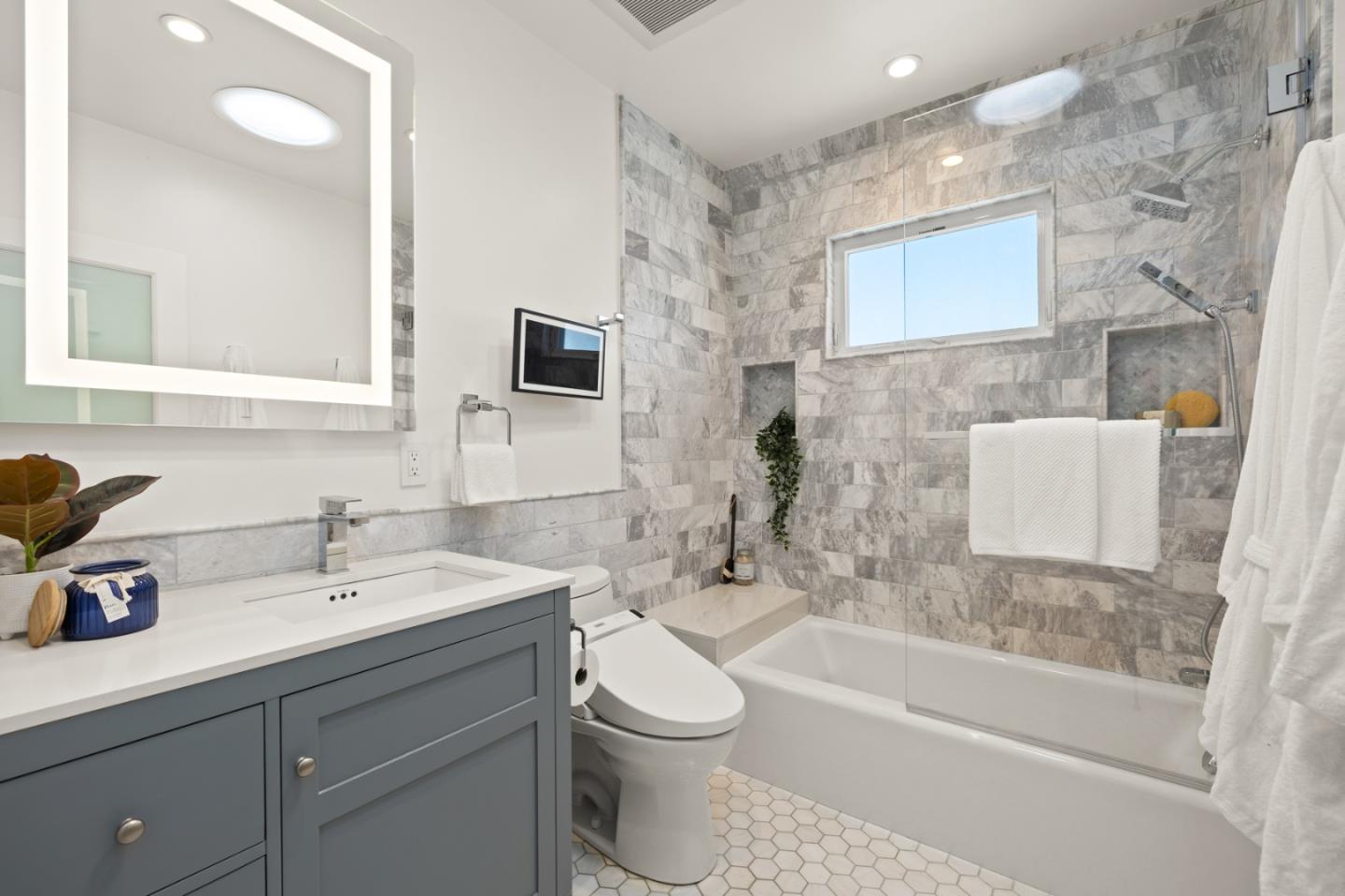 Detail Gallery Image 23 of 42 For 918 S Humboldt St, San Mateo,  CA 94402 - 4 Beds | 2 Baths