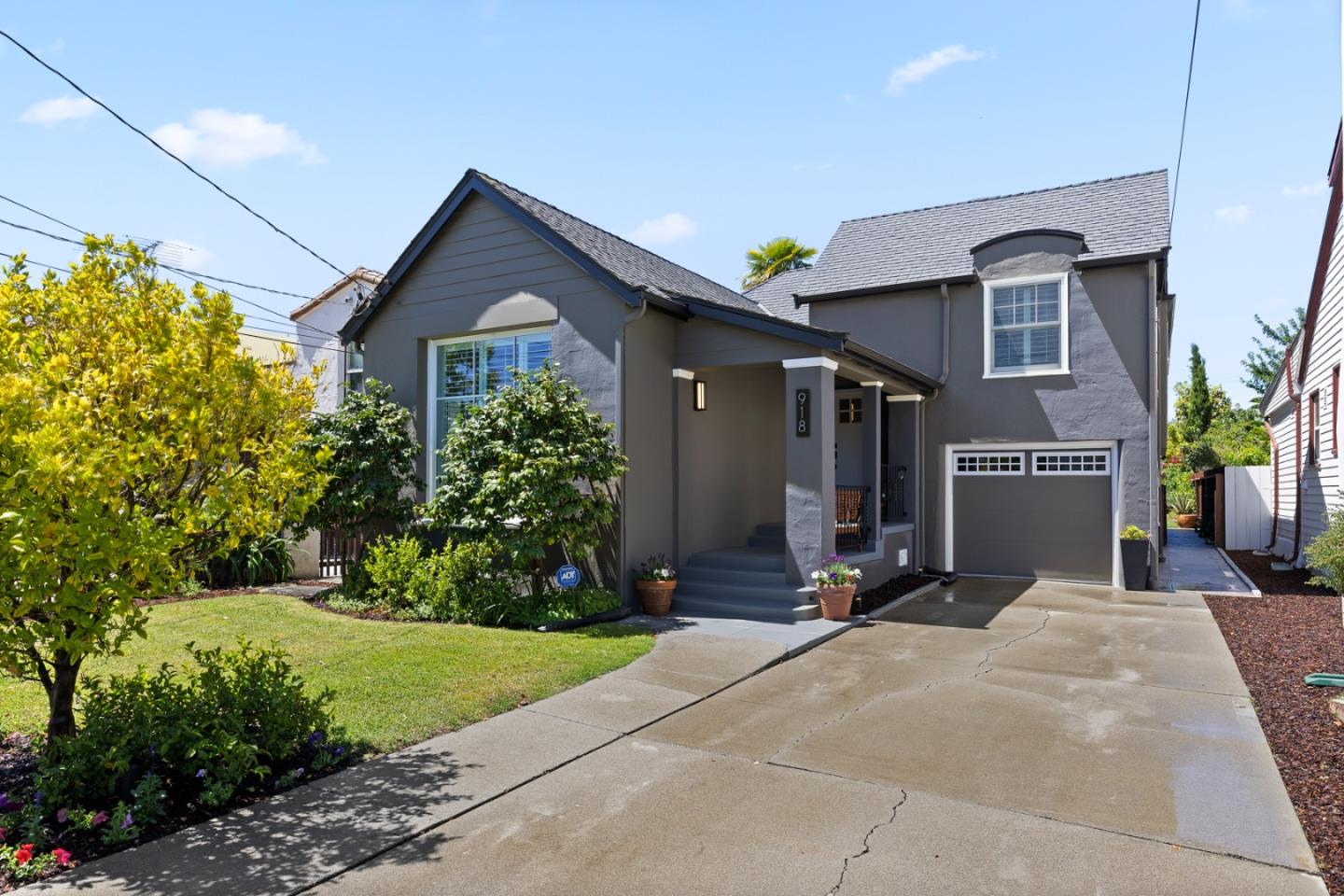 Detail Gallery Image 3 of 42 For 918 S Humboldt St, San Mateo,  CA 94402 - 4 Beds | 2 Baths