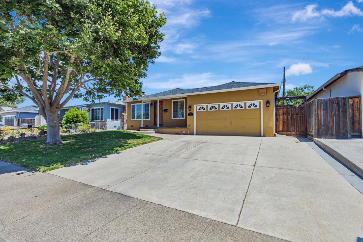 Detail Gallery Image 3 of 36 For 914 Bard St, San Jose,  CA 95127 - 3 Beds | 1 Baths