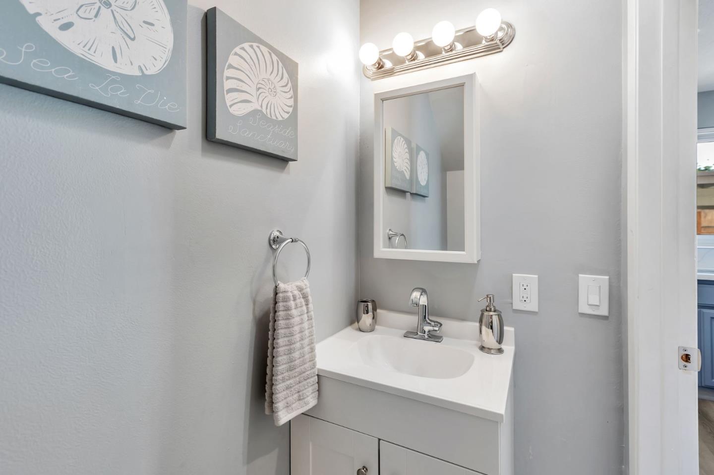 Detail Gallery Image 21 of 31 For 240 Irazu Ct, San Jose,  CA 95116 - 3 Beds | 1/1 Baths
