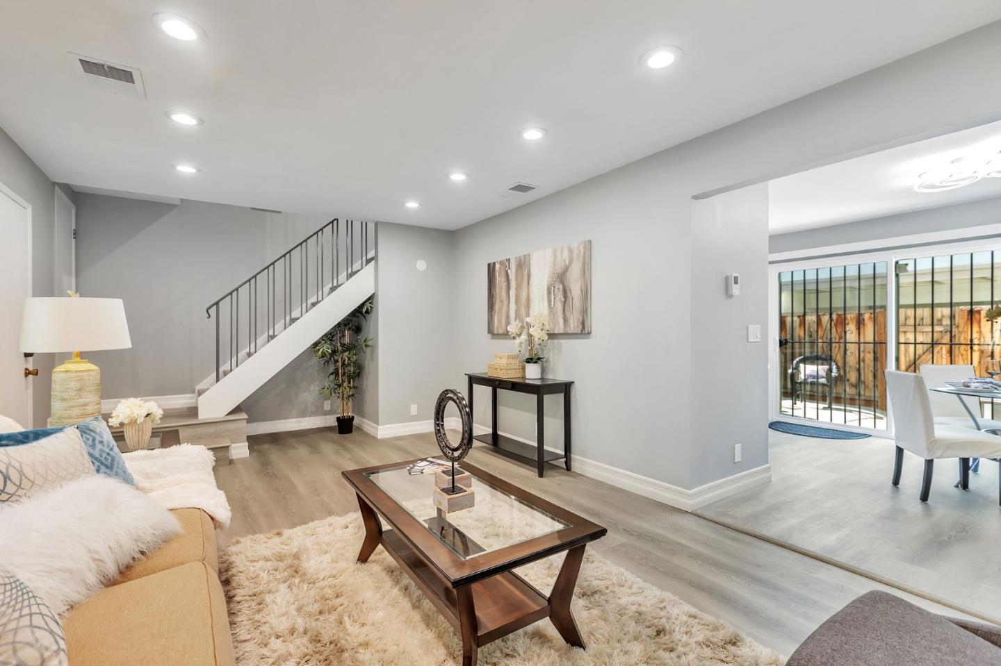 Detail Gallery Image 3 of 31 For 240 Irazu Ct, San Jose,  CA 95116 - 3 Beds | 1/1 Baths
