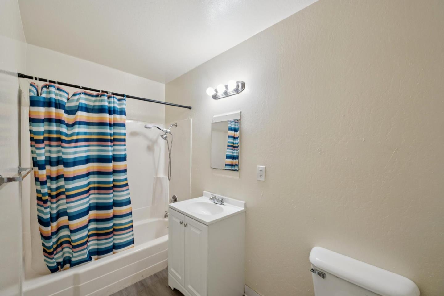 Detail Gallery Image 10 of 10 For 4624 Fairfax Ave, Oakland,  CA 94601 - – Beds | – Baths
