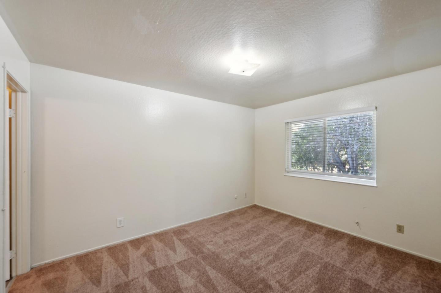 Detail Gallery Image 7 of 10 For 4624 Fairfax Ave, Oakland,  CA 94601 - – Beds | – Baths