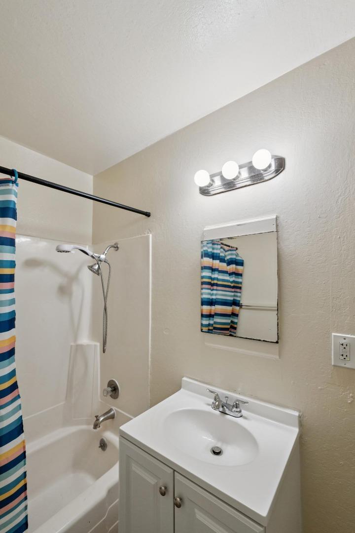 Detail Gallery Image 9 of 10 For 4624 Fairfax Ave, Oakland,  CA 94601 - – Beds | – Baths