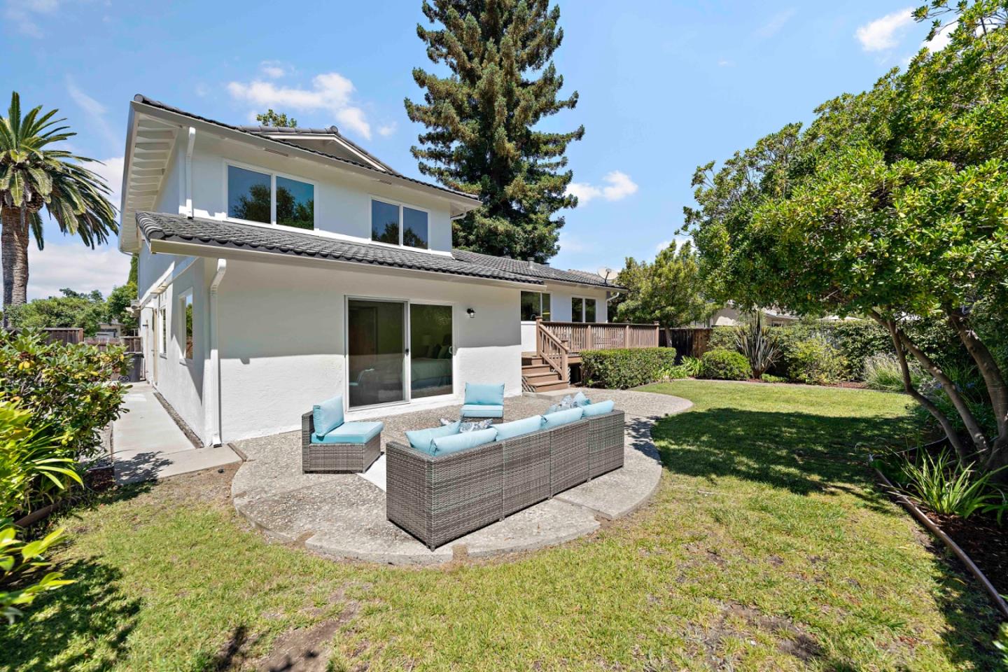 Detail Gallery Image 23 of 56 For 1580 Benton St, Sunnyvale,  CA 94087 - 5 Beds | 3 Baths