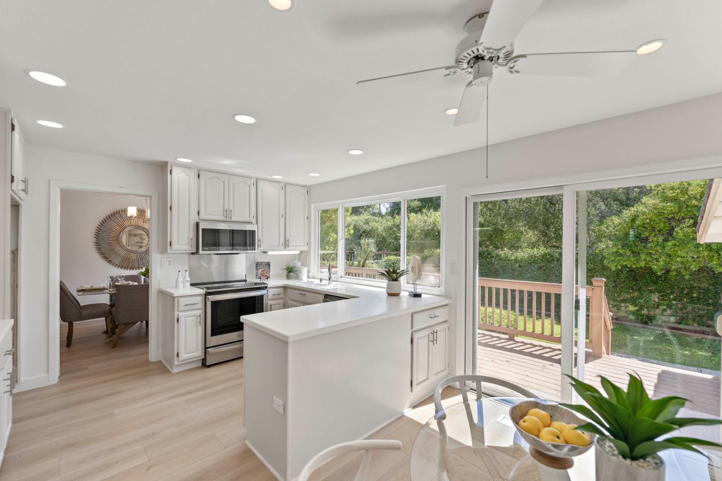 Detail Gallery Image 6 of 56 For 1580 Benton St, Sunnyvale,  CA 94087 - 5 Beds | 3 Baths