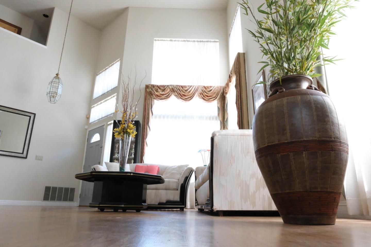 Detail Gallery Image 6 of 17 For 559 Topley Ct, Vallejo,  CA 94591 - 4 Beds | 3 Baths