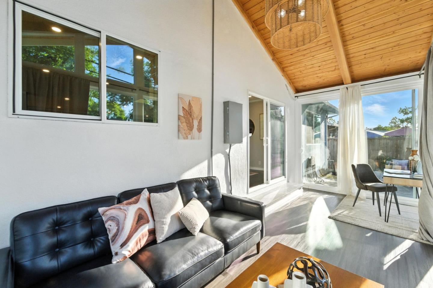 Detail Gallery Image 25 of 34 For 1705 Blossom Hill Rd, San Jose,  CA 95124 - 3 Beds | 2 Baths