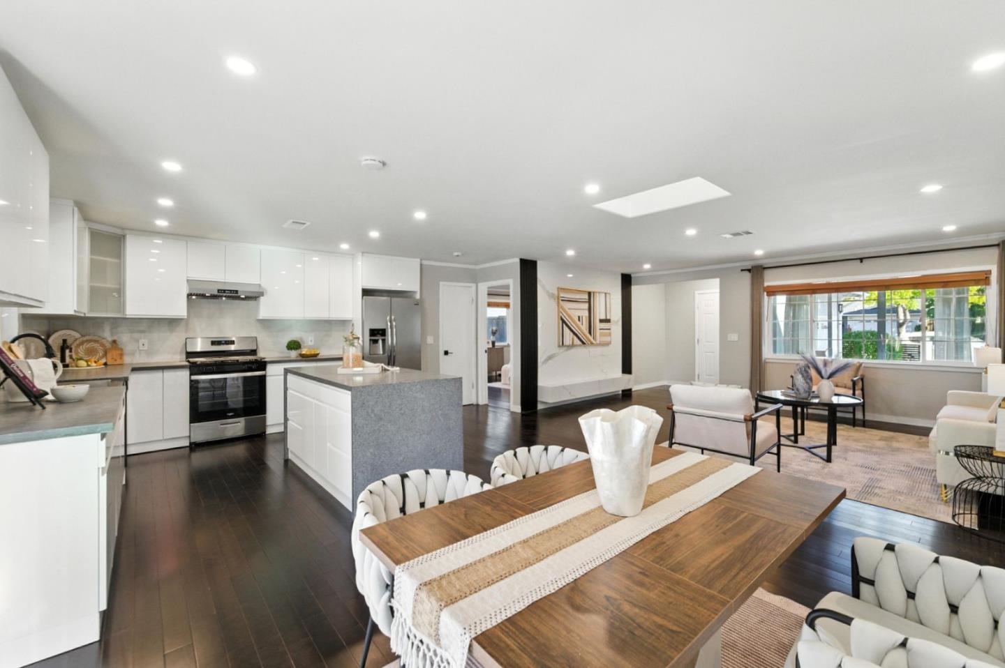 Detail Gallery Image 4 of 34 For 1705 Blossom Hill Rd, San Jose,  CA 95124 - 3 Beds | 2 Baths