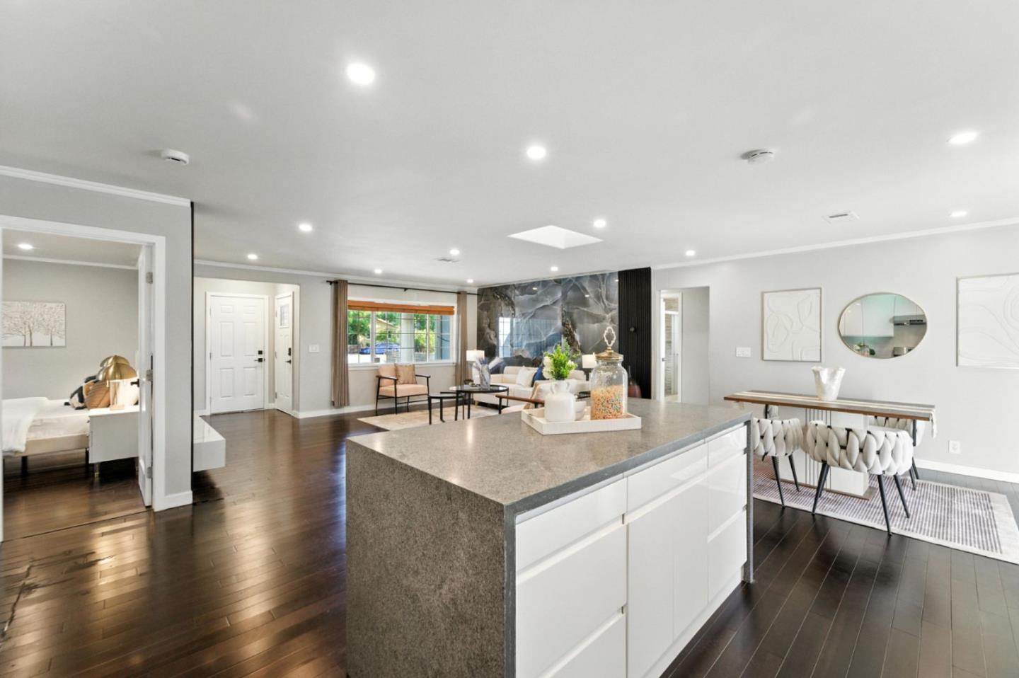 Detail Gallery Image 9 of 34 For 1705 Blossom Hill Rd, San Jose,  CA 95124 - 3 Beds | 2 Baths