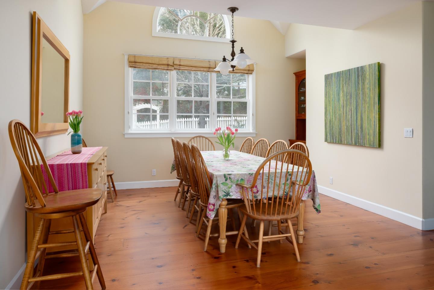 Detail Gallery Image 12 of 39 For 270 Gabarda Way, Portola Valley,  CA 94028 - 5 Beds | 3/1 Baths