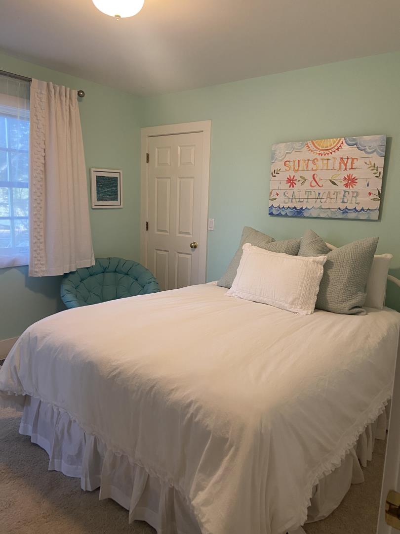 Detail Gallery Image 15 of 39 For 270 Gabarda Way, Portola Valley,  CA 94028 - 5 Beds | 3/1 Baths