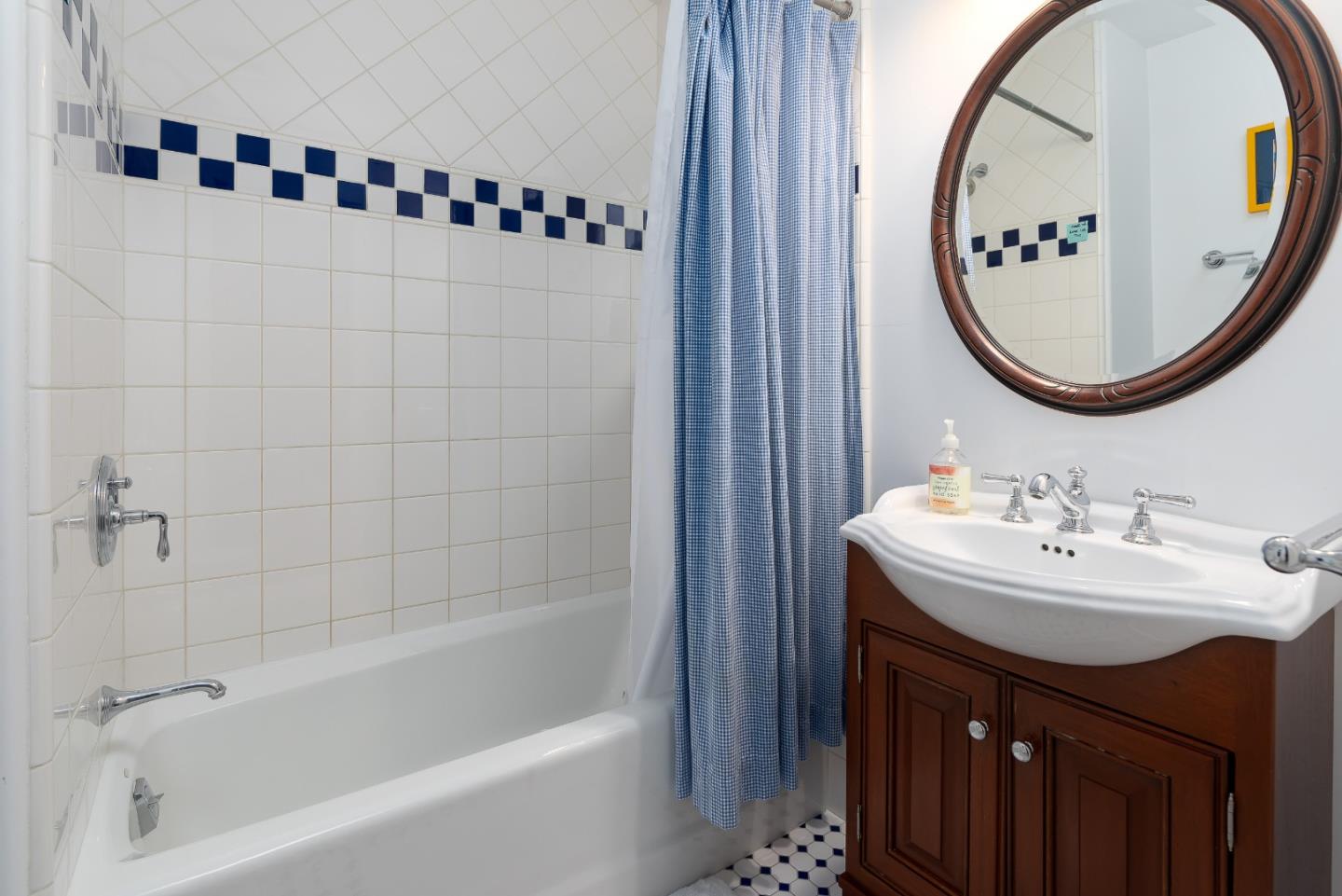 Detail Gallery Image 21 of 39 For 270 Gabarda Way, Portola Valley,  CA 94028 - 5 Beds | 3/1 Baths