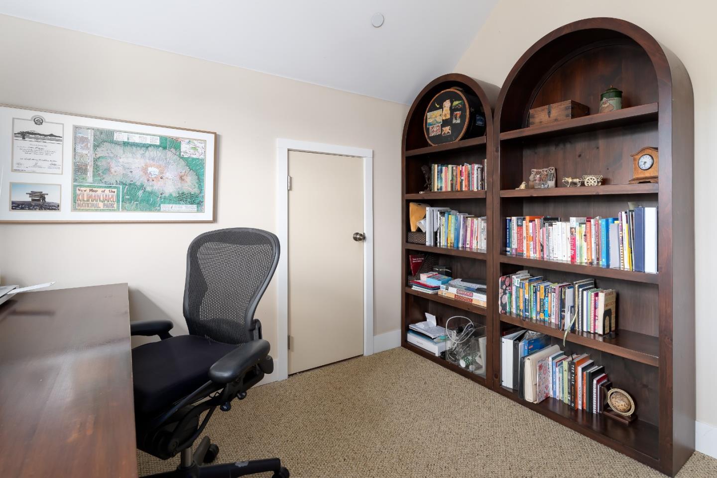 Detail Gallery Image 23 of 39 For 270 Gabarda Way, Portola Valley,  CA 94028 - 5 Beds | 3/1 Baths