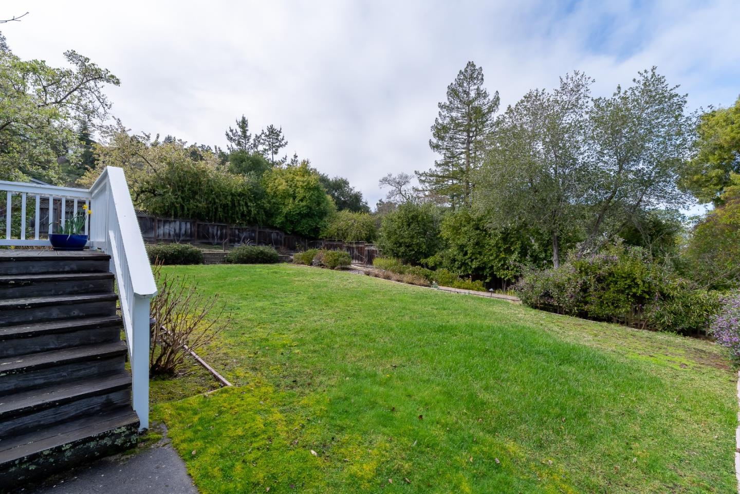 Detail Gallery Image 32 of 39 For 270 Gabarda Way, Portola Valley,  CA 94028 - 5 Beds | 3/1 Baths