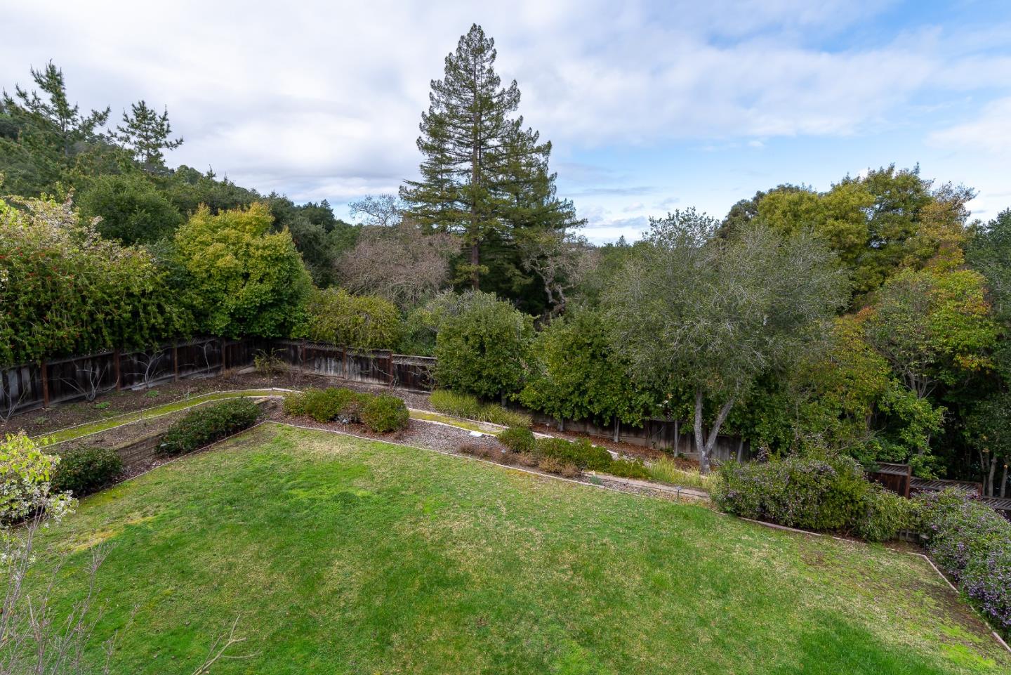 Detail Gallery Image 33 of 39 For 270 Gabarda Way, Portola Valley,  CA 94028 - 5 Beds | 3/1 Baths