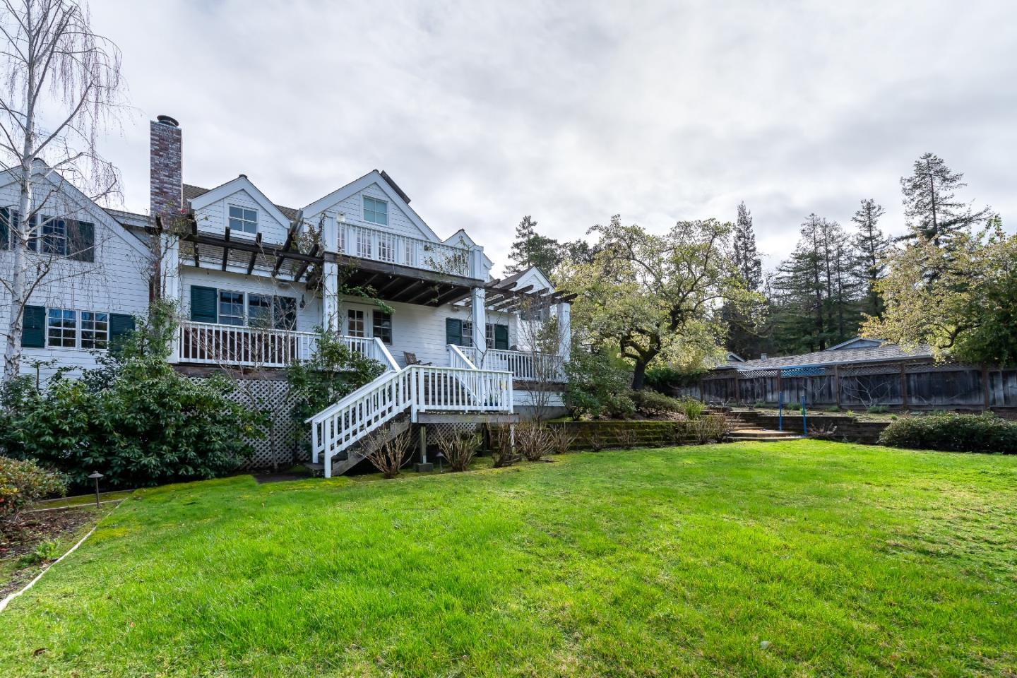 Detail Gallery Image 35 of 39 For 270 Gabarda Way, Portola Valley,  CA 94028 - 5 Beds | 3/1 Baths