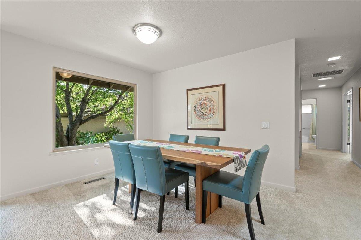 Detail Gallery Image 8 of 35 For 7137 via Solana, San Jose,  CA 95135 - 3 Beds | 2 Baths